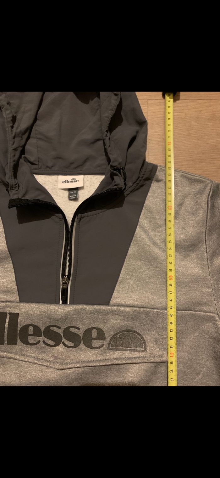 Pull ellesse à capuche taille S adulte couleur gris parfaite état - photo numéro 2