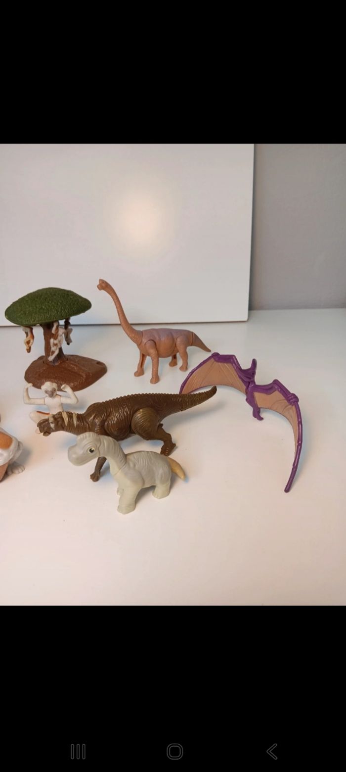 Lot figurines du dessin animé dinosaure  de Disney - photo numéro 3