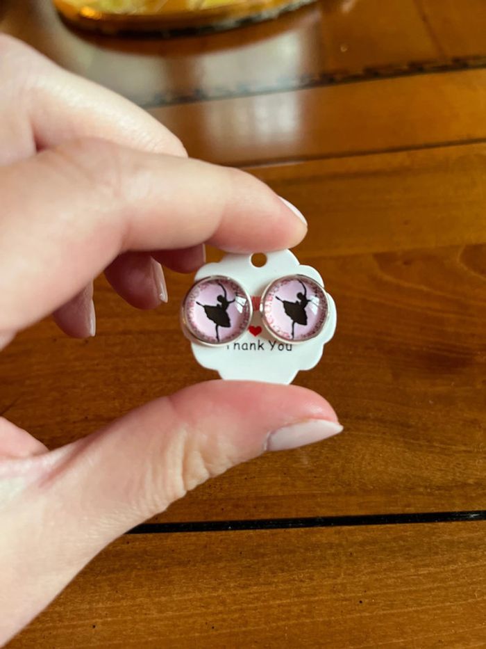 Boucle d’oreille fille neuve - photo numéro 3