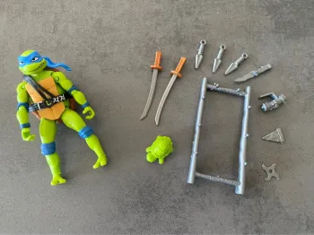 Figurine Léonardo Tortues Ninja 12 cm avec accessoires