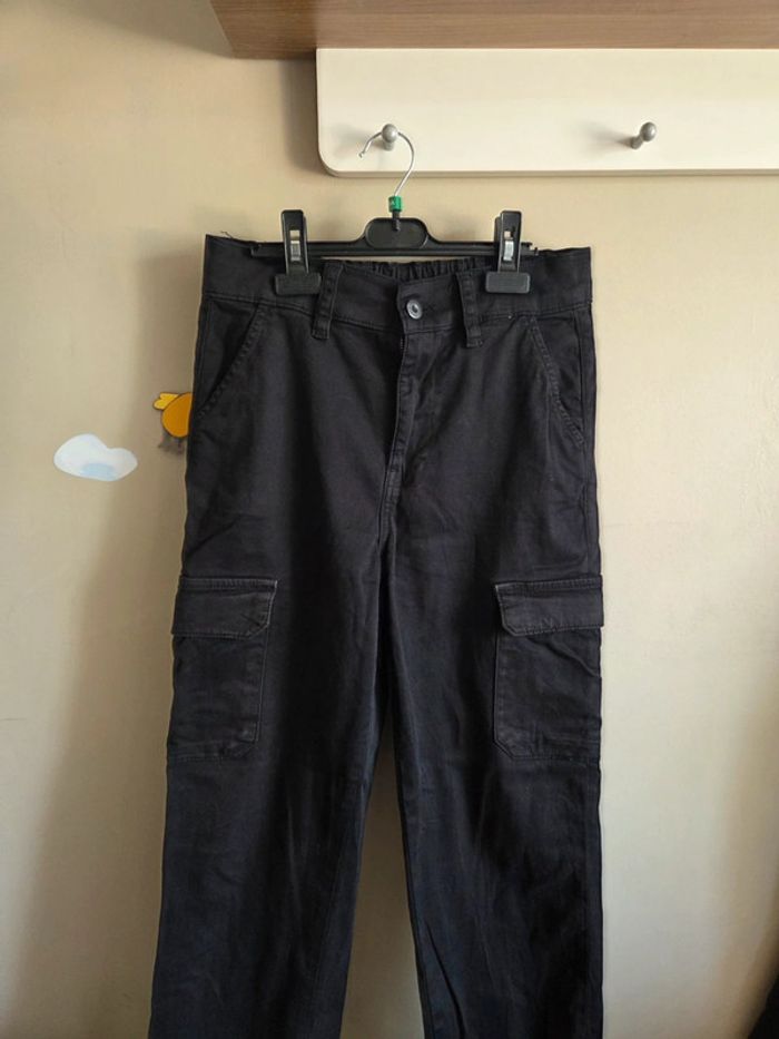 Pantalons forme cargo