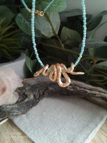 Collier pierres naturelles d'amazonite et serpent doré
