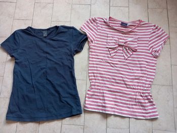 Lot 2 t-shirts (8 ans)