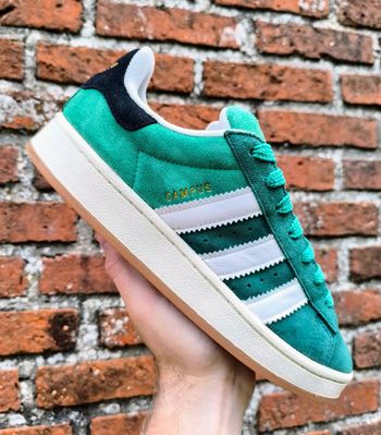 Baskets adidas campus verte et blanche pointure 42 très bon état avec boîte