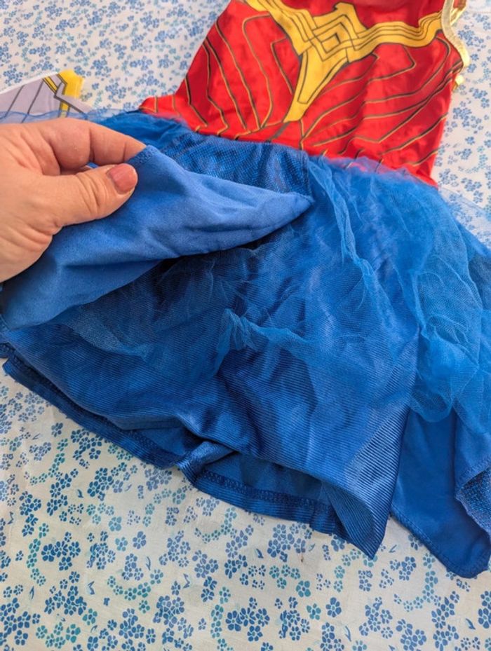 Déguisement Super woman taille 6-8 ans - photo numéro 4