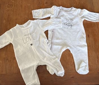 Lot pyjama velours 3 mois - très bon état 
