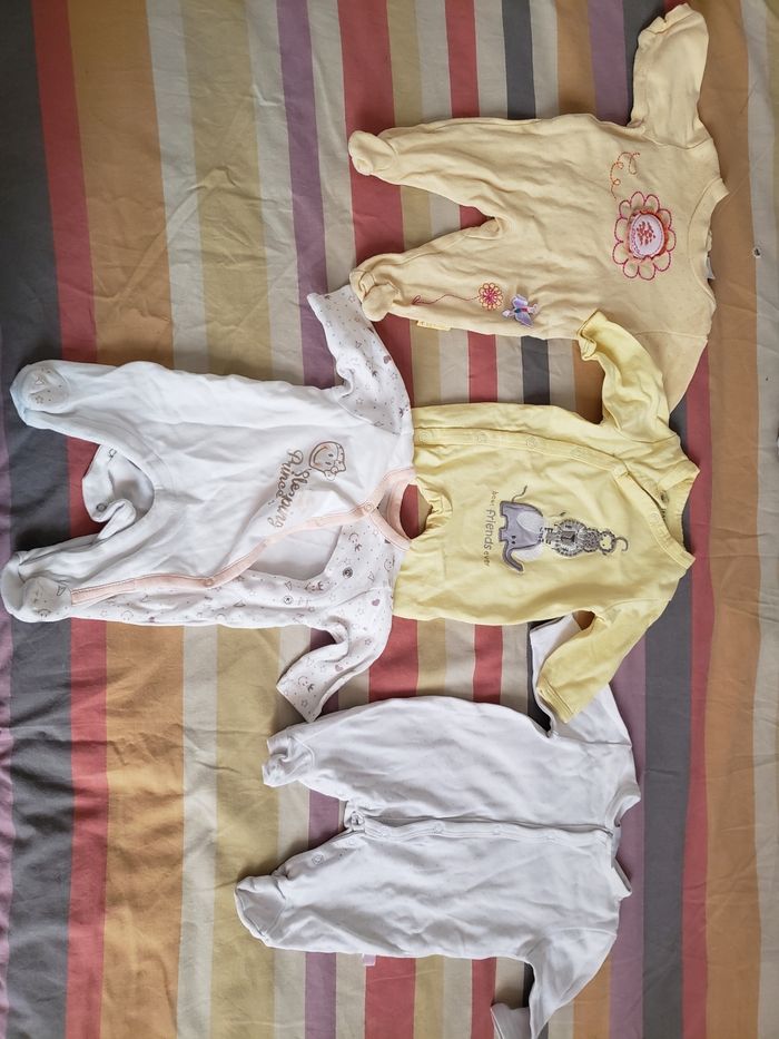 Lot de pyjamas été - photo numéro 2