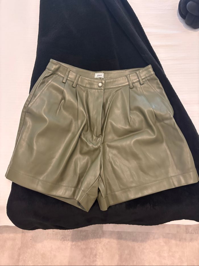 Short cuir vert - photo numéro 2