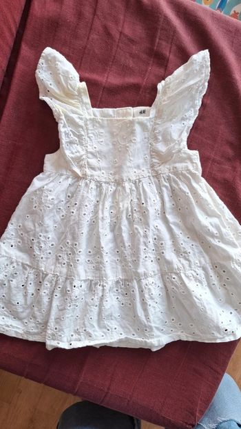 Robe blanche brodée