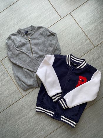 Lot de 2 gilets 5 ans