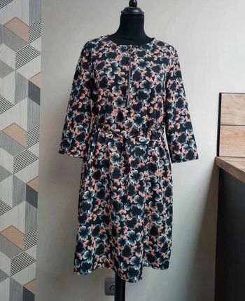 Jolie robe Camaïeu motif fleuri