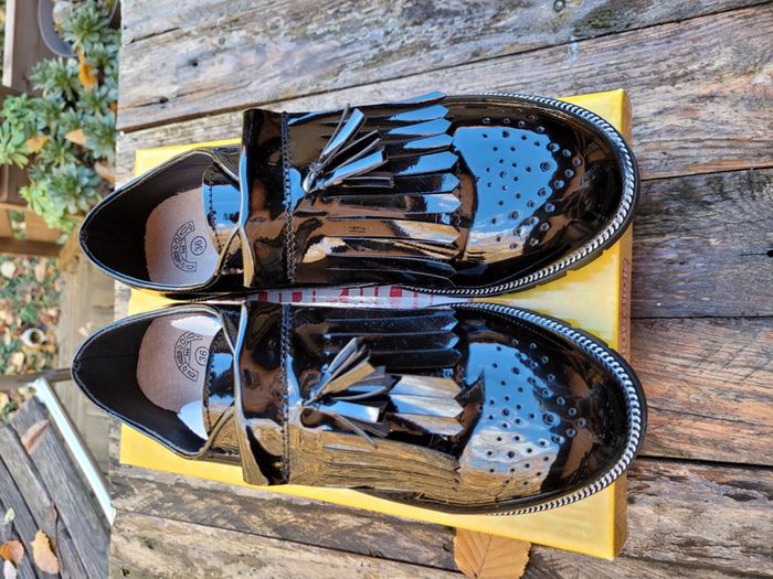 Superbes mocassins vernis noirs Lilybellule, 36, neufs avec boîte - photo numéro 3