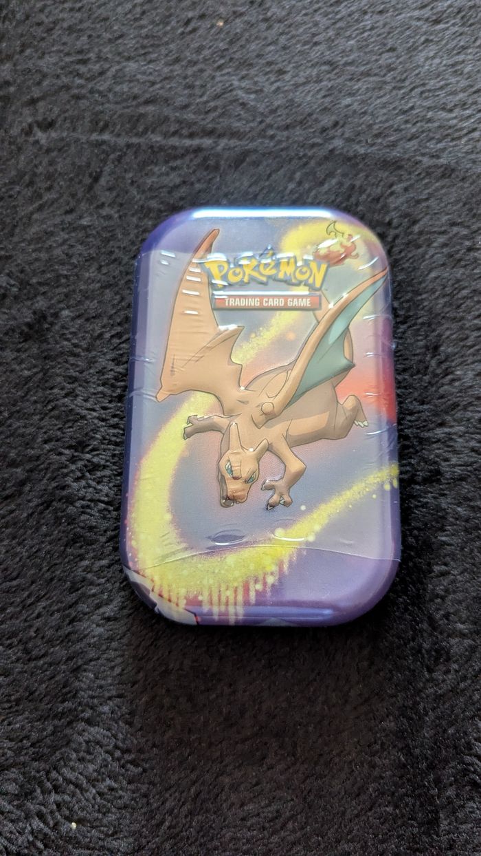 Mini tin Kanto juin 2025 - Dracaufeu