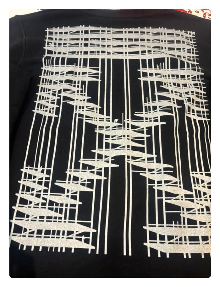 Sweat Off White taille L/XL noir imprimé dans le dos et sur les manches - photo numéro 14