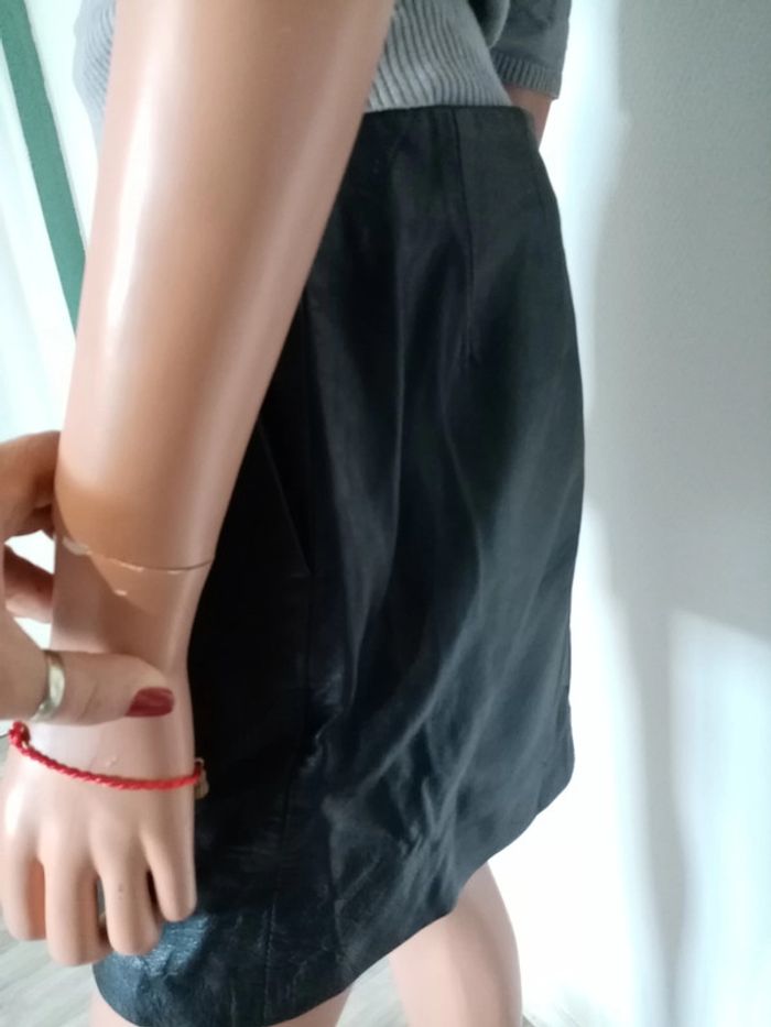 Jupe en cuir taille 38 - photo numéro 7