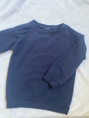 Pull bleu
