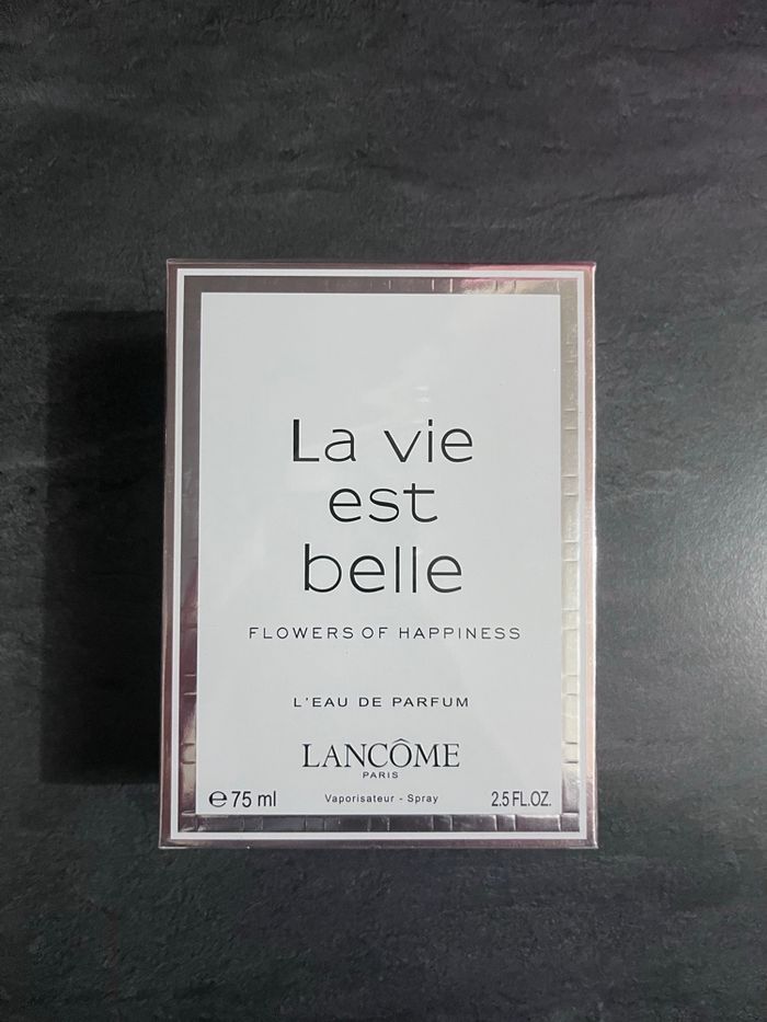 La Vie est Belle