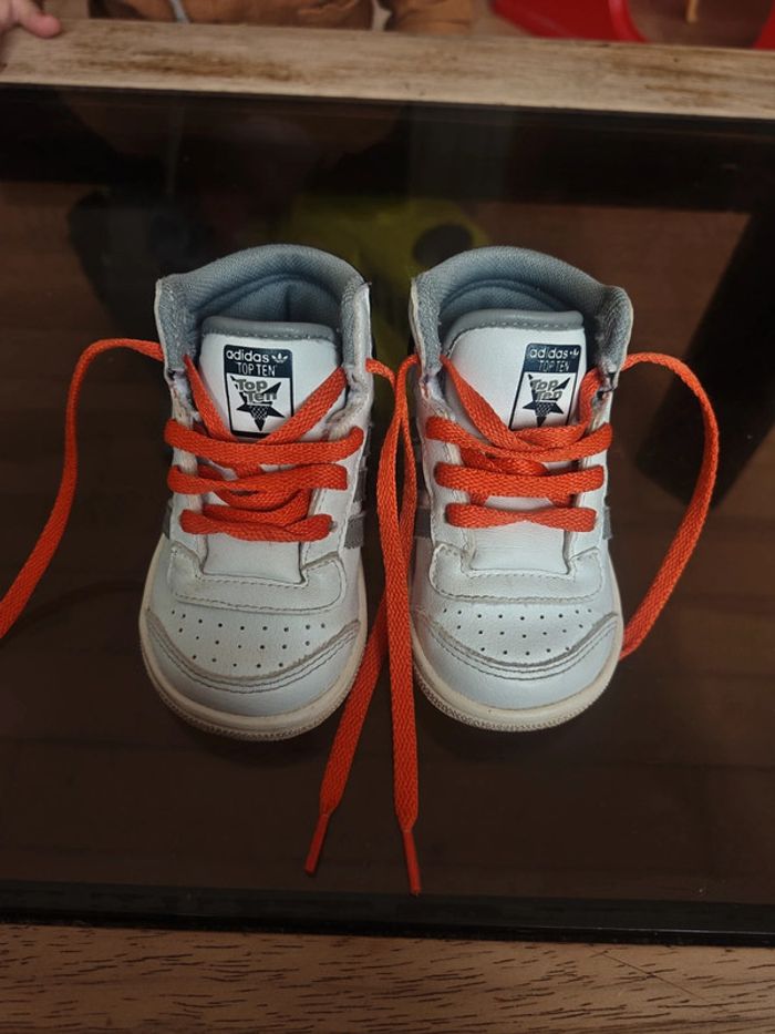 Baskets Adidas p.19 - photo numéro 12