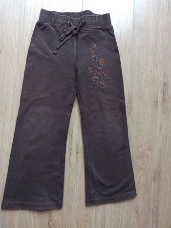 Jogging marron tape a l'oeil 5 ans broderie