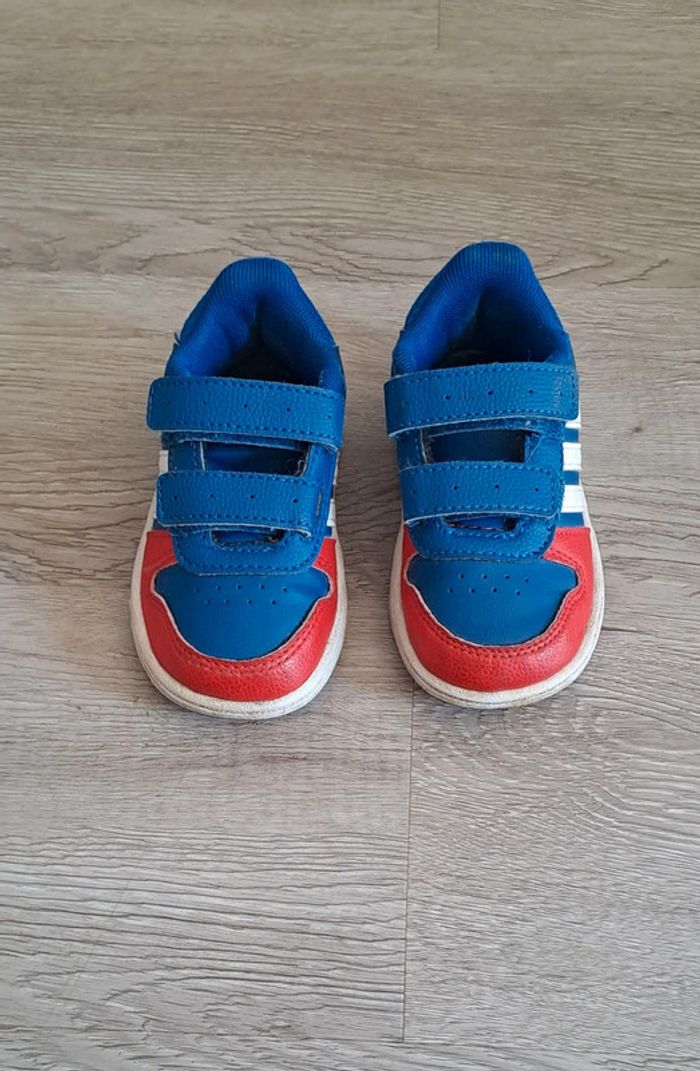 Baskets garçon pointure 22