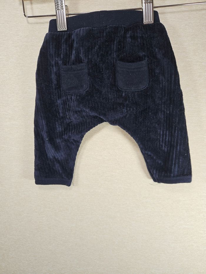 Pantalon en velour  côtelé  kiabi 3 mois - photo numéro 5