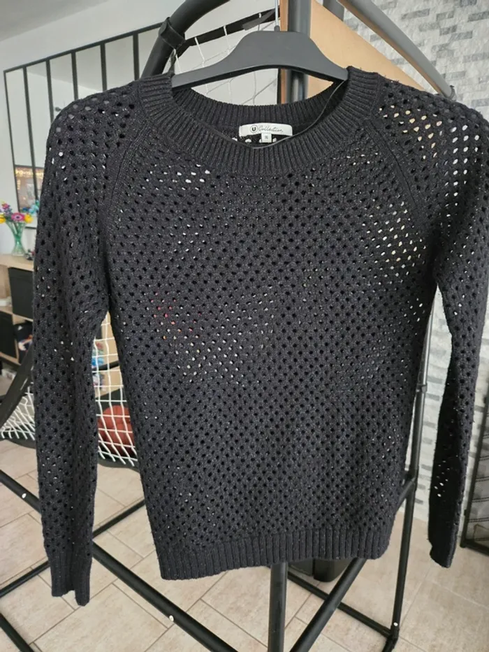 Pull ajouré noir pailleté U 36