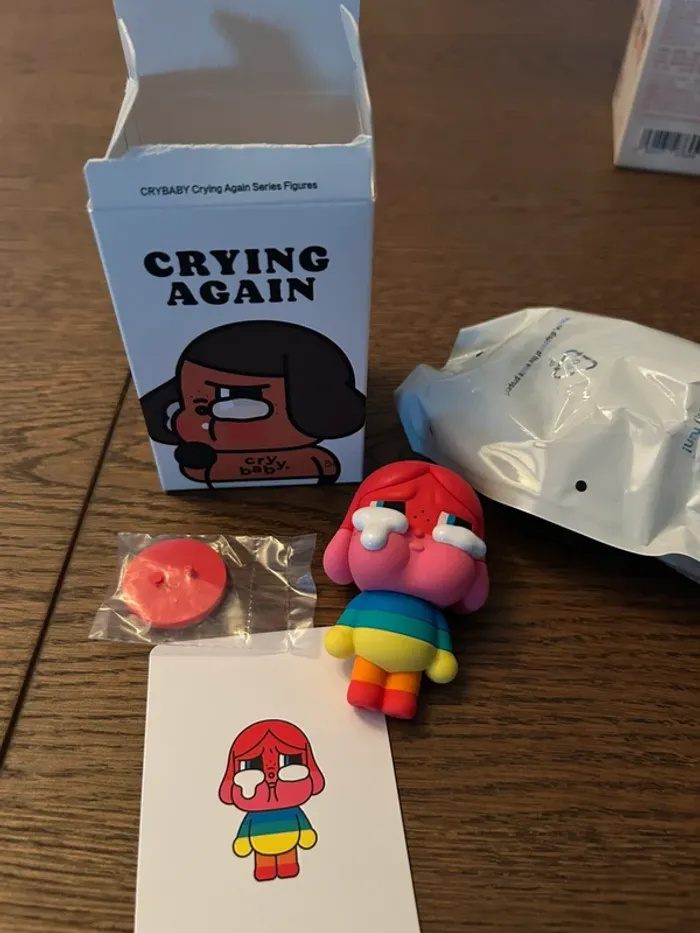 Popmart Crying Again Series Figures neuf Love is Love