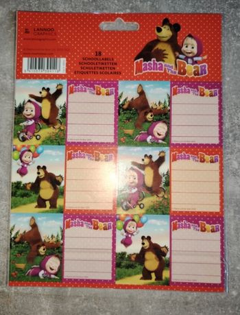 Lot 16 étiquettes scolaires Masha and the bear