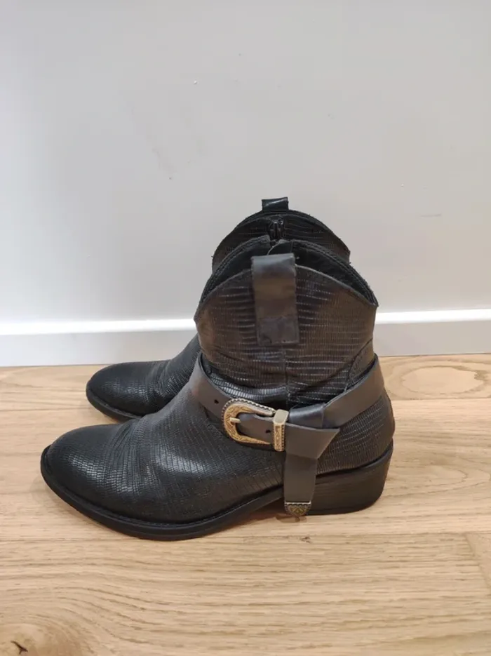Boots/ bottines noires en cuir - 39 - très bon état - photo numéro 2