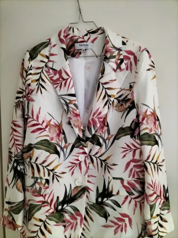Veste a fleurs neuf