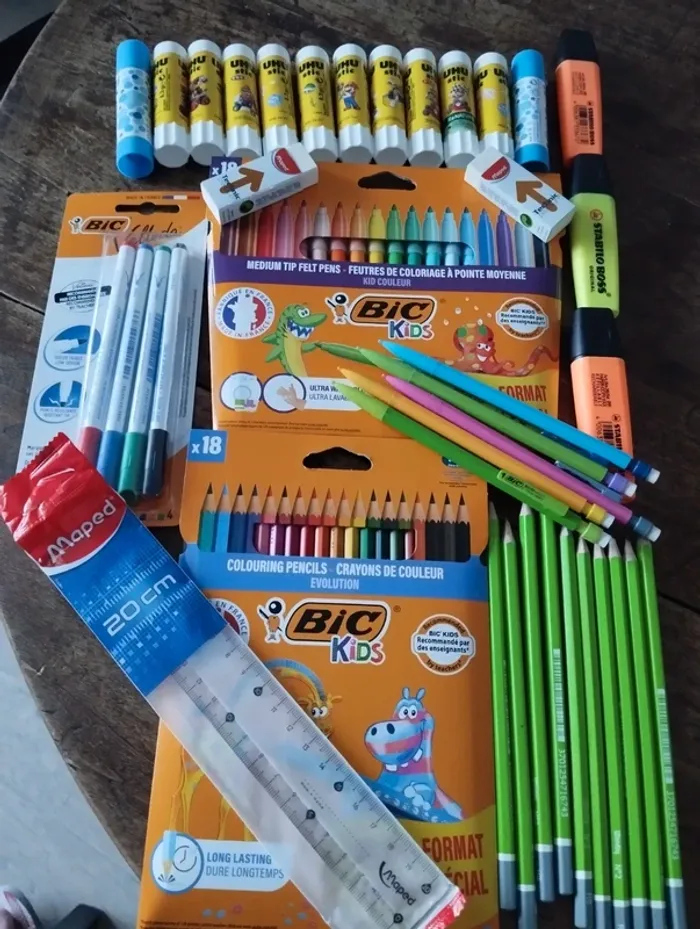 Gros lot fournitures scolaires