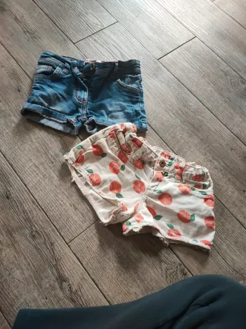Lot 2 shorts 3 ans