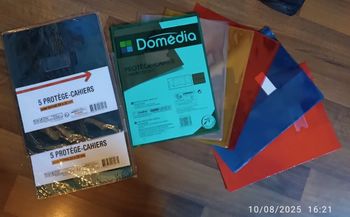 Lot de 16 protèges cahiers transparents format 24X32