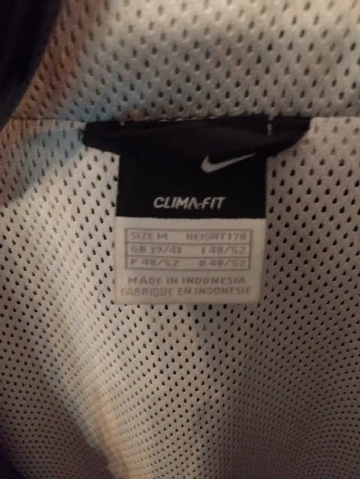 Veste jaquette coupe-vent unisexe de Juventus marque Nike, noire et légère. - photo numéro 5