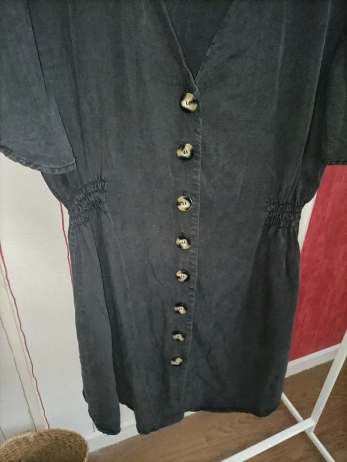 Jolie robe courte Zara L - photo numéro 3