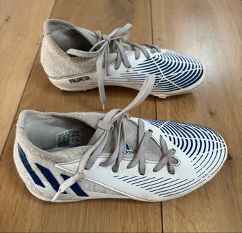 Chaussure de foot adidas