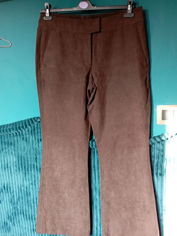 Pantalon suedine marron foncé bas évasés - photo numéro 2