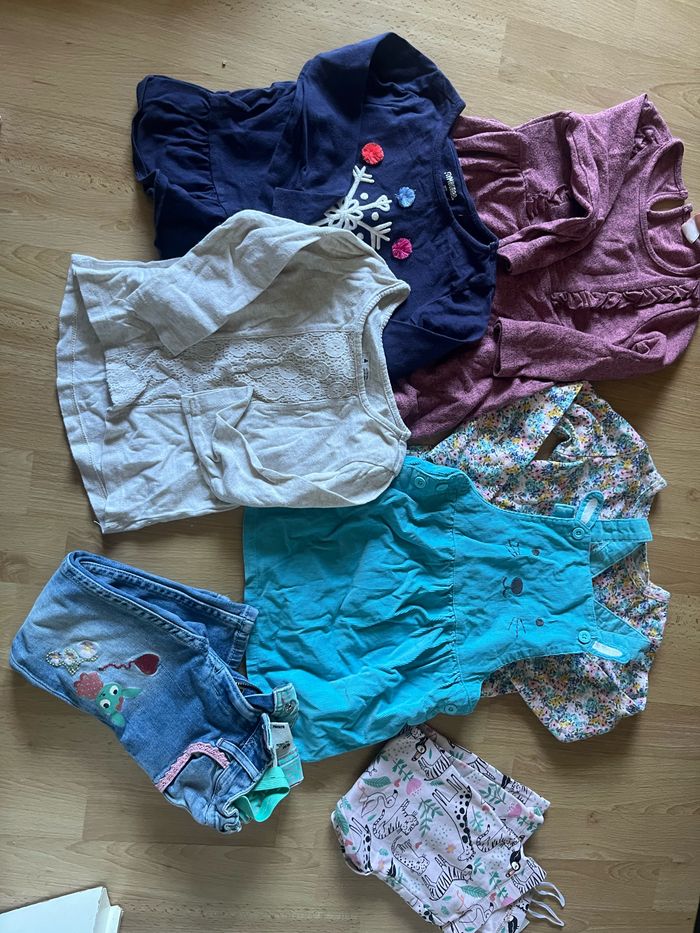 Lot fille 18/24 mois bon état