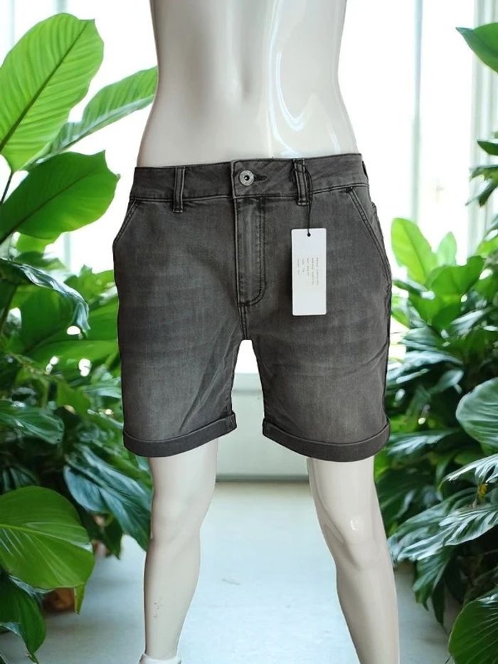 Short gris chino 38