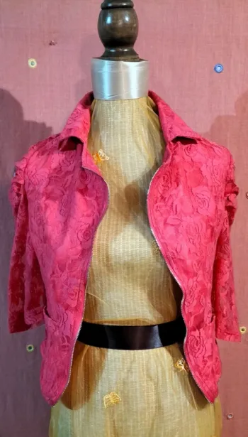 Veste en dentelle taille S