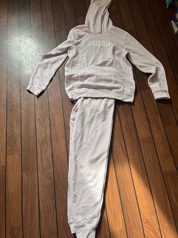 Ensemble fille jogging puma taille 13/14 ans