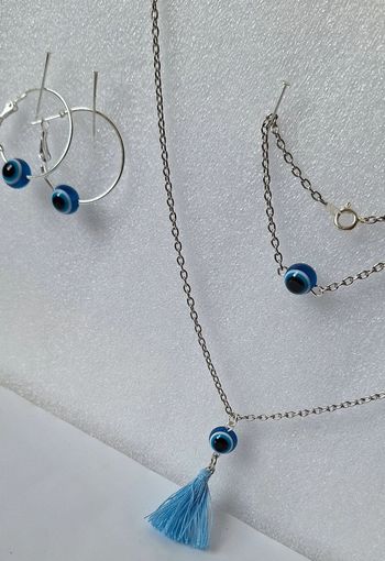 Ensemble bijou chaîne avec perles bleues – Collier, bracelet et boucles d’oreilles