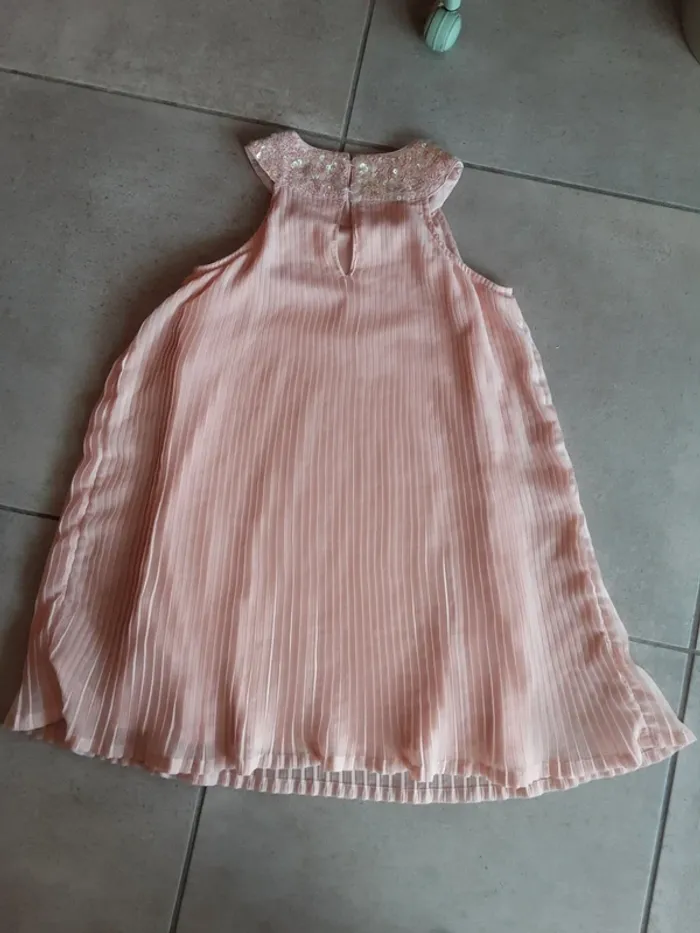 Robe festive rose T.8 ans - photo numéro 2