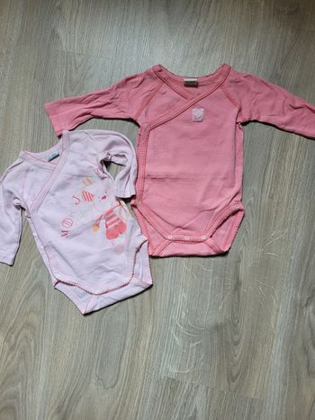 Lot de 2 bodies Absorba  3 mois 60 cm