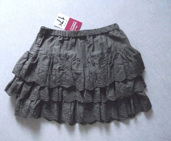 Jupe kaki à volants