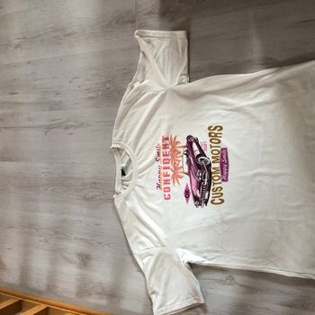 Tee shirt