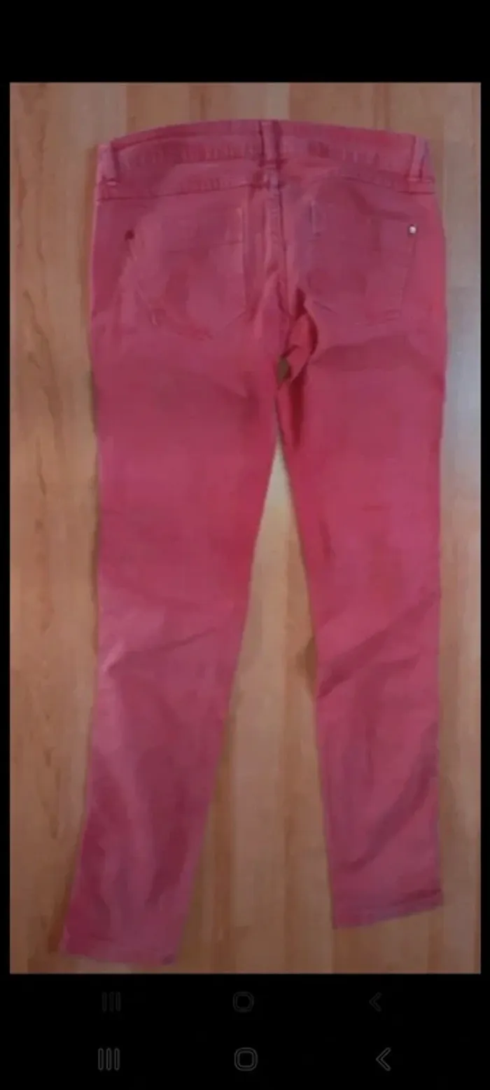 Jeans slim rouge pâle