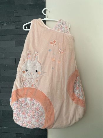 Gigoteuse bébé fille