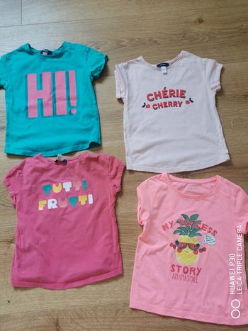 Lot 4 t shirt MC 6 ans