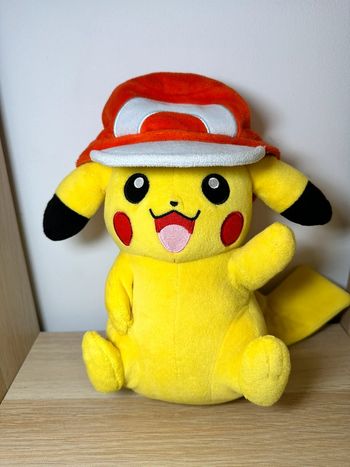 Peluche pikachu pokemon